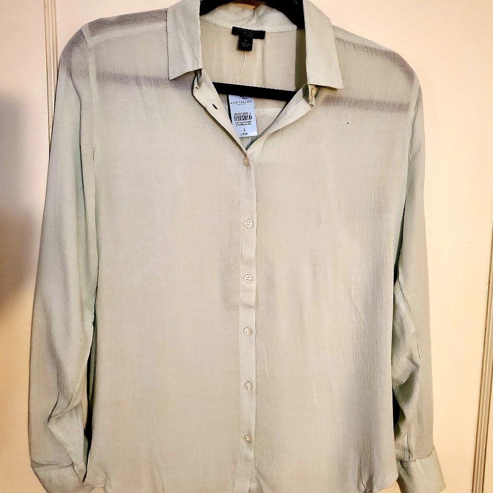 Ann Taylor Button Down Shirt/Blouse